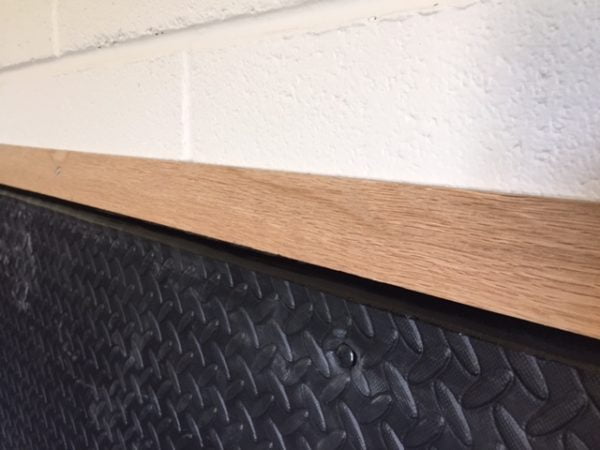 hardwood-capping-stable-wall-protection-wooden-strip